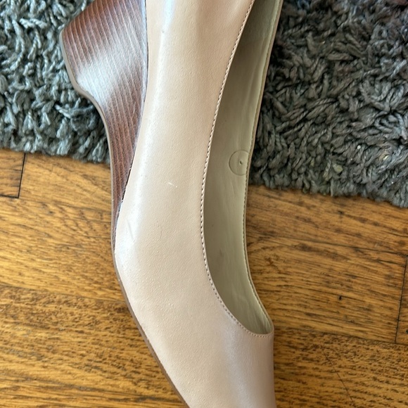 Cole Haan Women's The GO-to Wedge Heel Pump  Nude Beige Size 9.5 - Picture 5 of 14